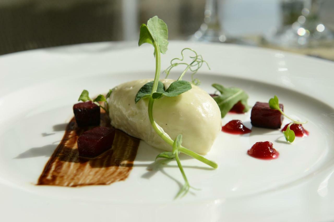Wilton Court Restaurant With Rooms Ross-on-Wye Exterior photo